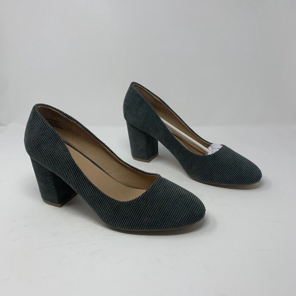 Journee Collection Fai Pumps Womens 9.5 Green Corduroy Round Toe Block Heel 8148 - Picture 1 of 9
